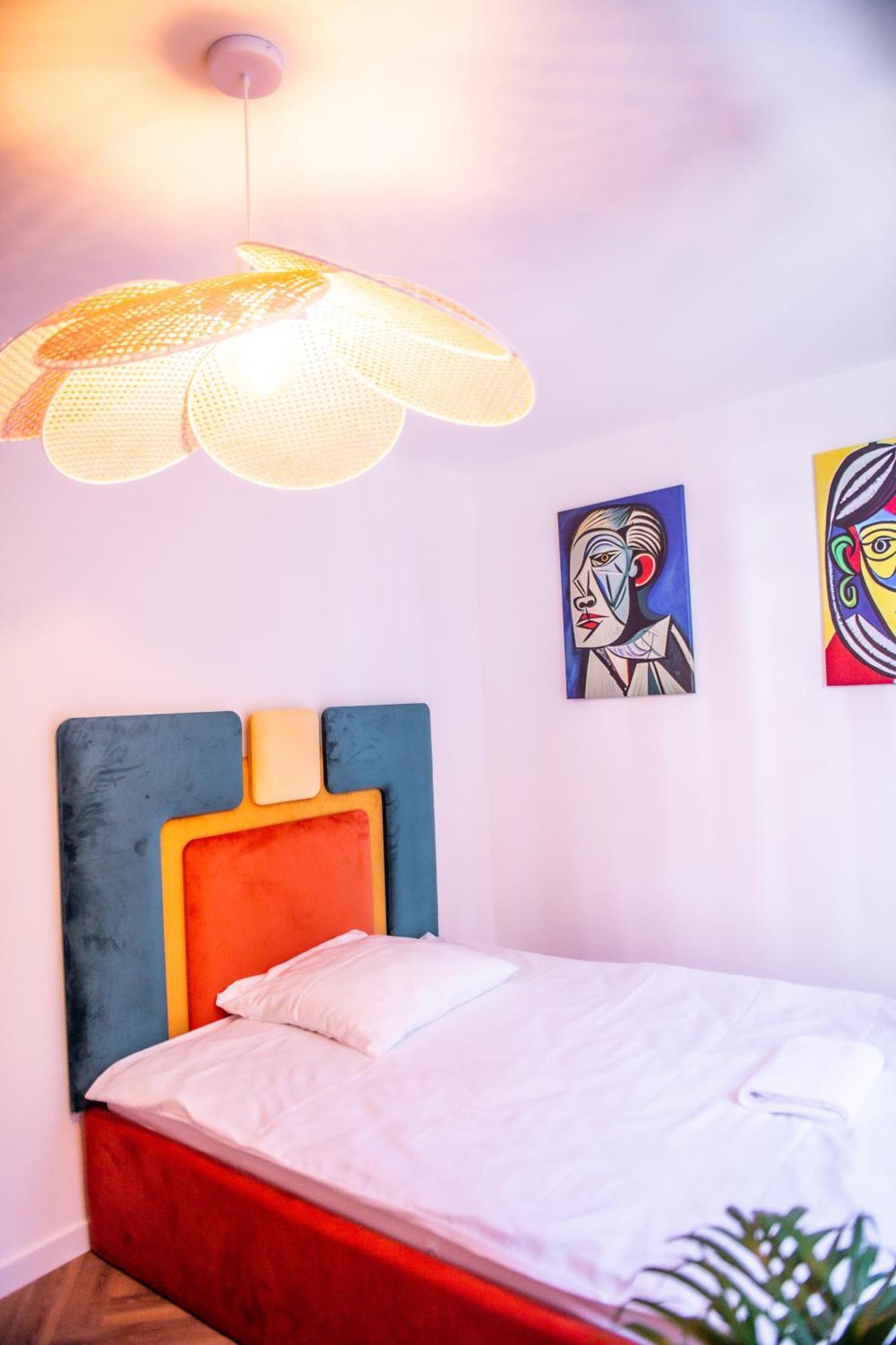 Apartament Mikolowska Z Balkonem Gliwice Bagian luar foto