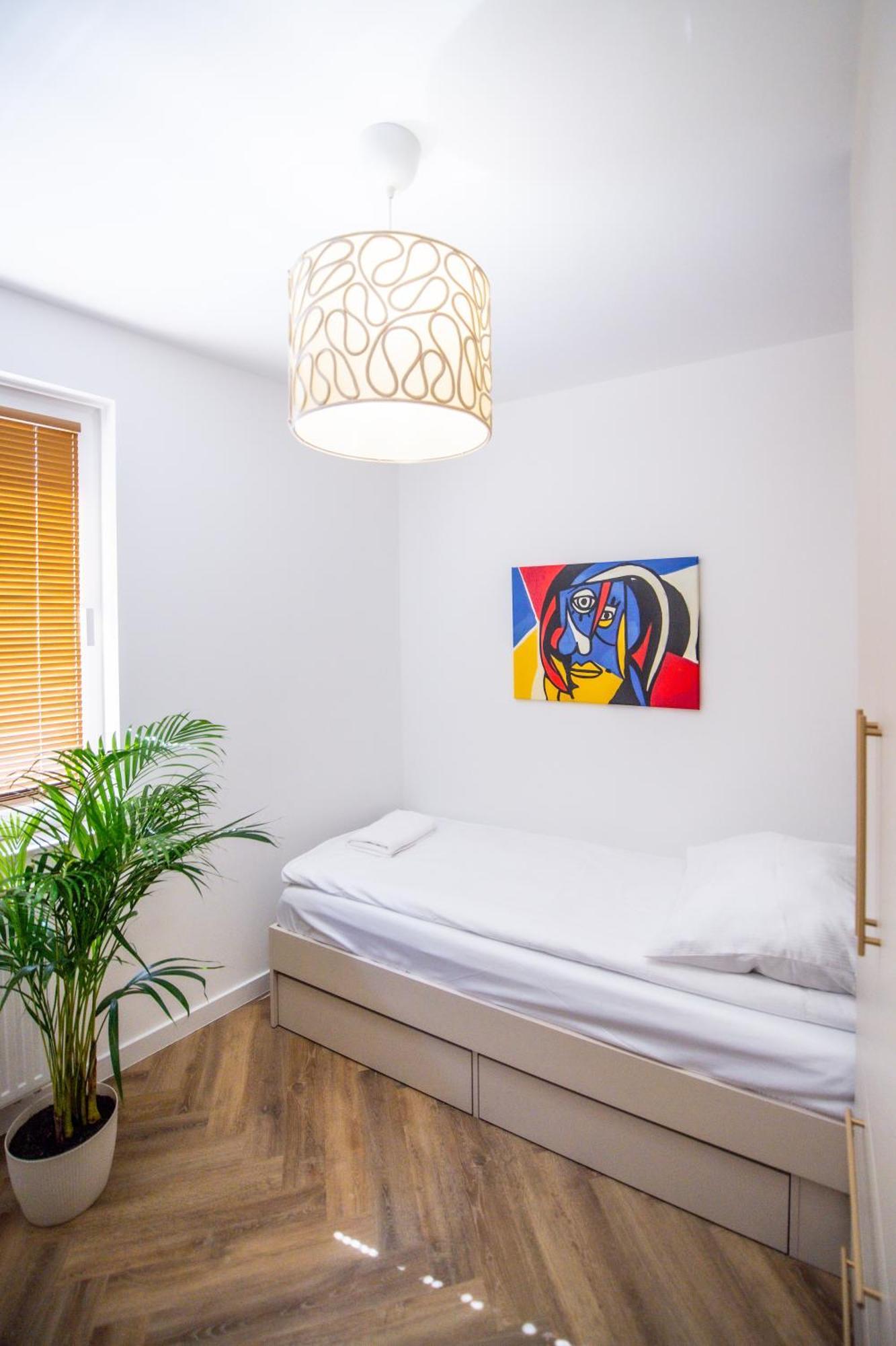 Apartament Mikolowska Z Balkonem Gliwice Bagian luar foto