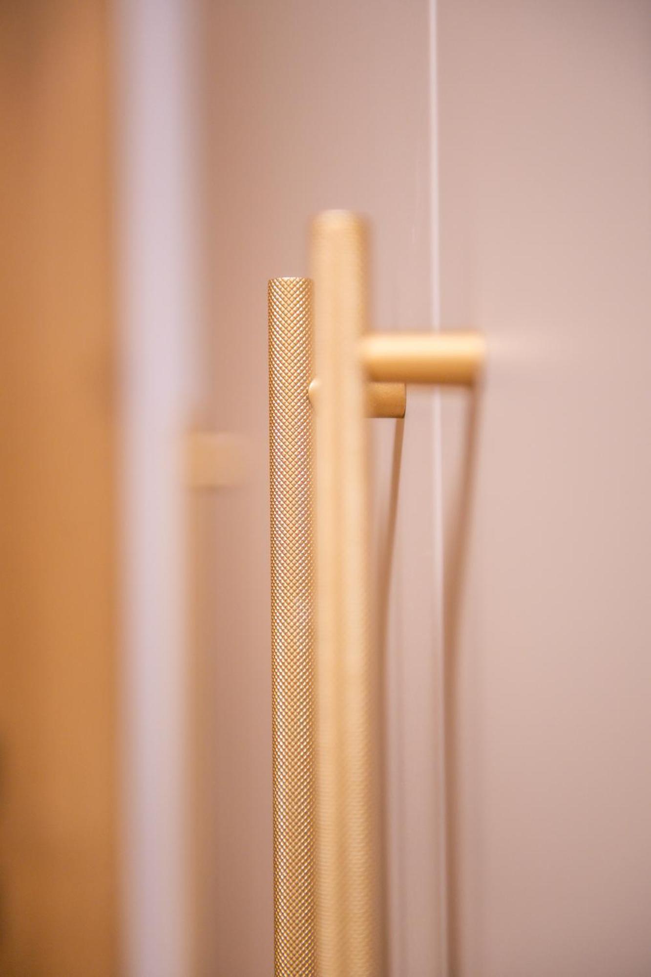 Apartament Mikolowska Z Balkonem Gliwice Bagian luar foto